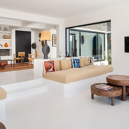 Villa La *